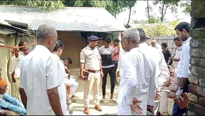 Bihar: Dead Body Of A Woman Found Hanging In Madhepura, Husband And Sister-in-law Accused Of Murder - Amar Ujala Hindi News Live