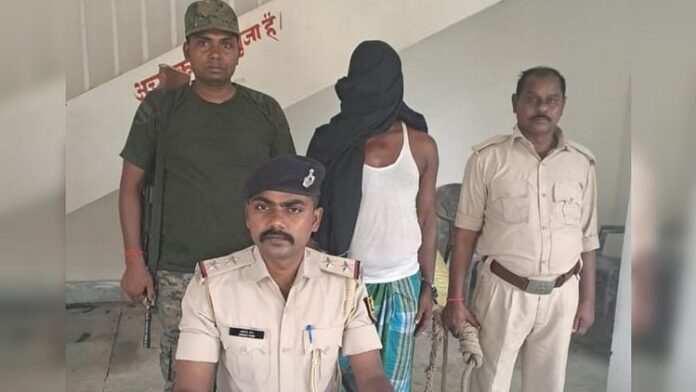 Bihar News: Gaya Police And Stf Team Arrested A Naxalite Carrying A Reward Of Rs 1 Lakh - Amar Ujala Hindi News Live